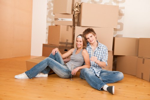 Professional removals and storage service in Canary Wharf apartment area