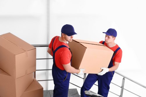 Temporary storage units in Canarywharf for moving and renovation needs