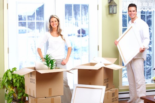 Organized Canary Wharf self storage space for household belongings